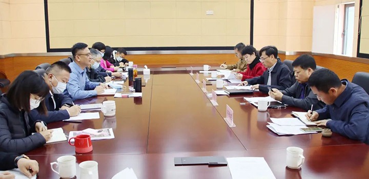 云煤（创世大发）集团党委副书记、总司理高建嵩一行到云煤矿业公司开展2022年第一季度生产谋划事情督导调研
